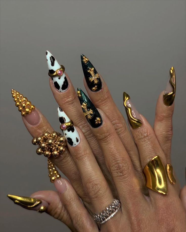 Nail art travaillé 10€ / 15€ / 20€